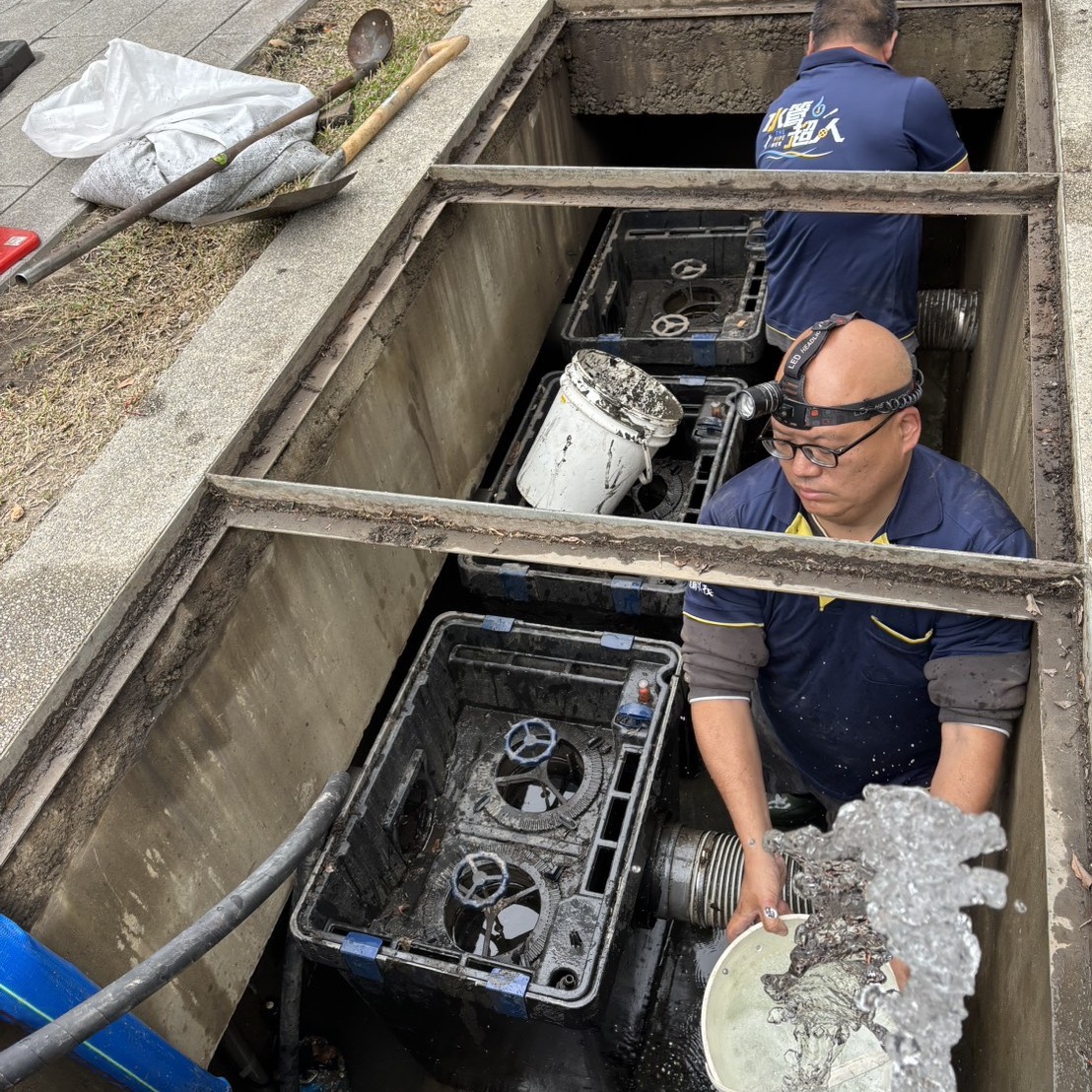 雨水回收池清洗